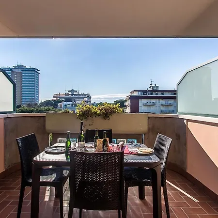 Aparthotel Jamaica 3*